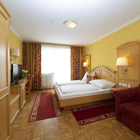 בית הארחה Narnhoferwirt 3*